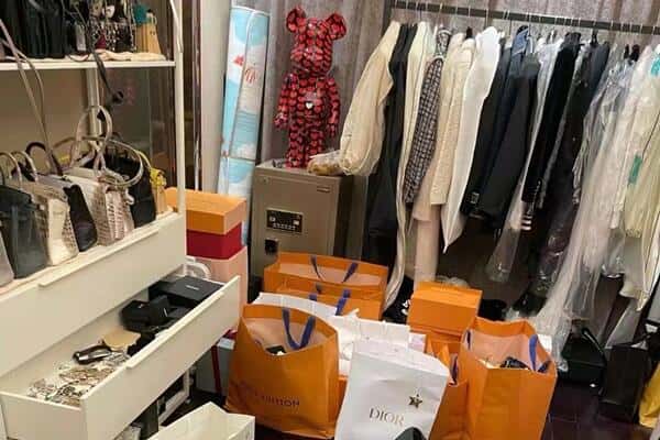 崆峒区回收一线品牌衣服